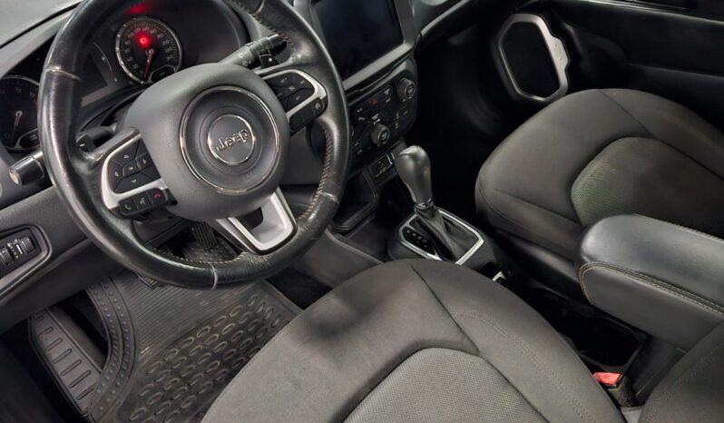 Jeep Renegade 1.8 flex longitude Cheio
