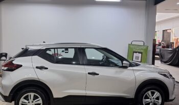 NISSAN KICKS ACTIVE 1.6 FLEX Cheio