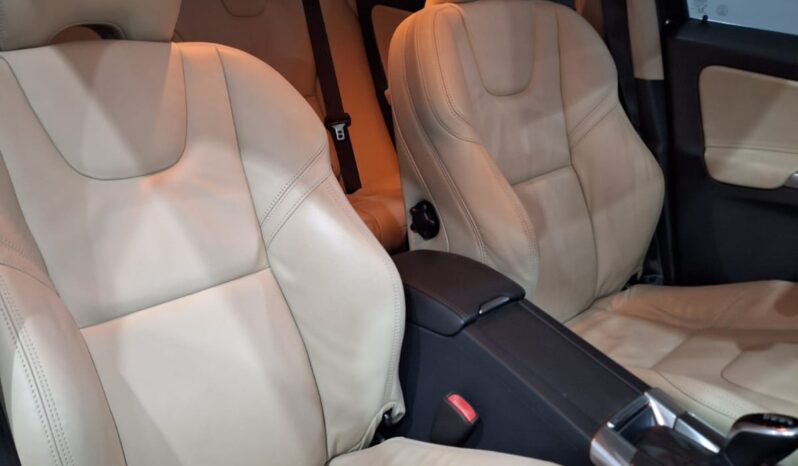Volvo XC-60 2.0 T5 R DESIGN FWD Cheio